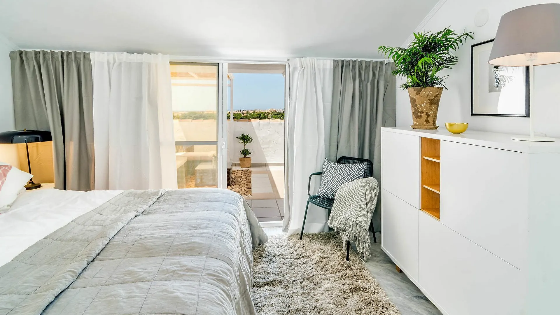 Eld2-3 Bed Penthouse With Stunning Views Apartment Marbella Spain